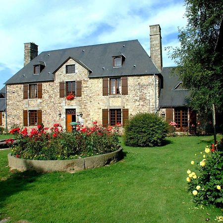 Logis Hotel Restaurant Manoir De L'Acherie Sainte-Cécile Esterno foto