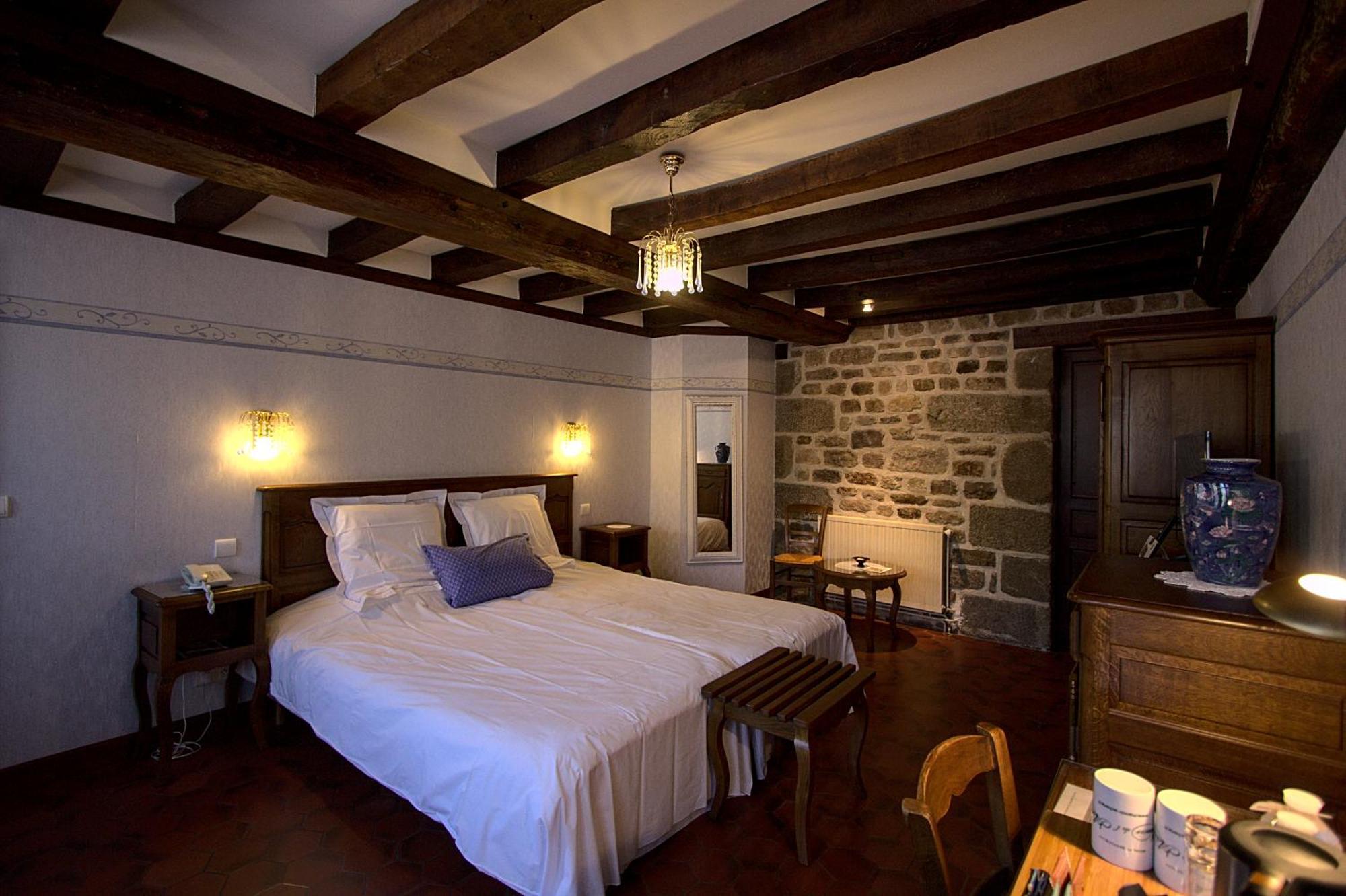 Logis Hotel Restaurant Manoir De L'Acherie Sainte-Cécile Esterno foto