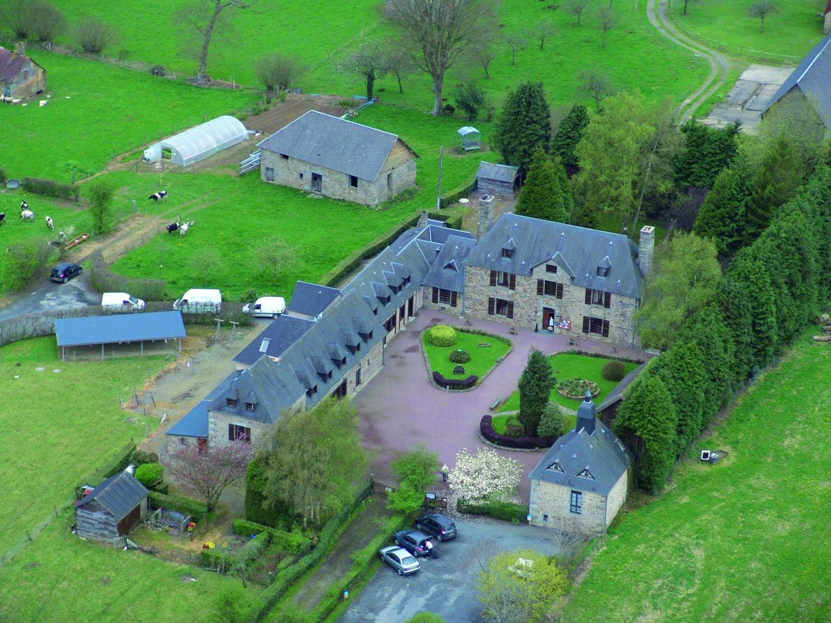 Logis Hotel Restaurant Manoir De L'Acherie Sainte-Cécile Esterno foto